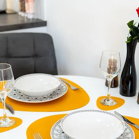 D&l Luxury In Old Town,