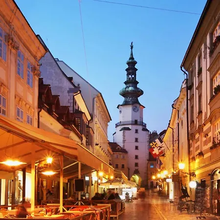 D&l Luxury In Old Town, Apartamento Bratislava